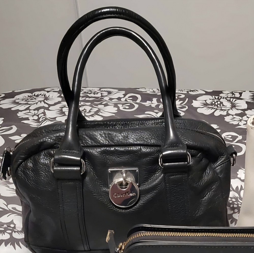 Calvin Klein Black Leather Women's Bag